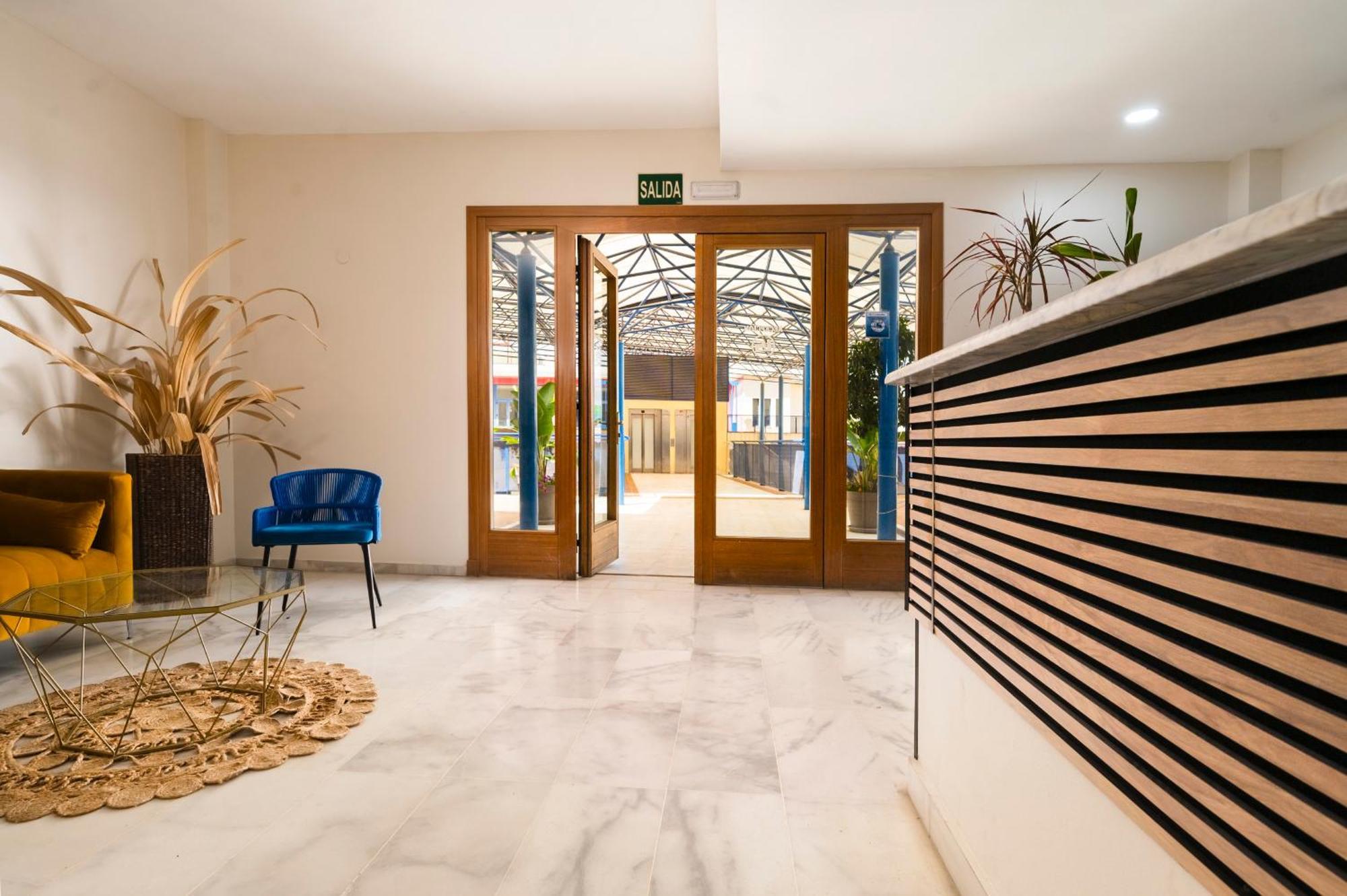 Aticos Lux Sevilla Piscina Parking Bormujos Eksteriør billede